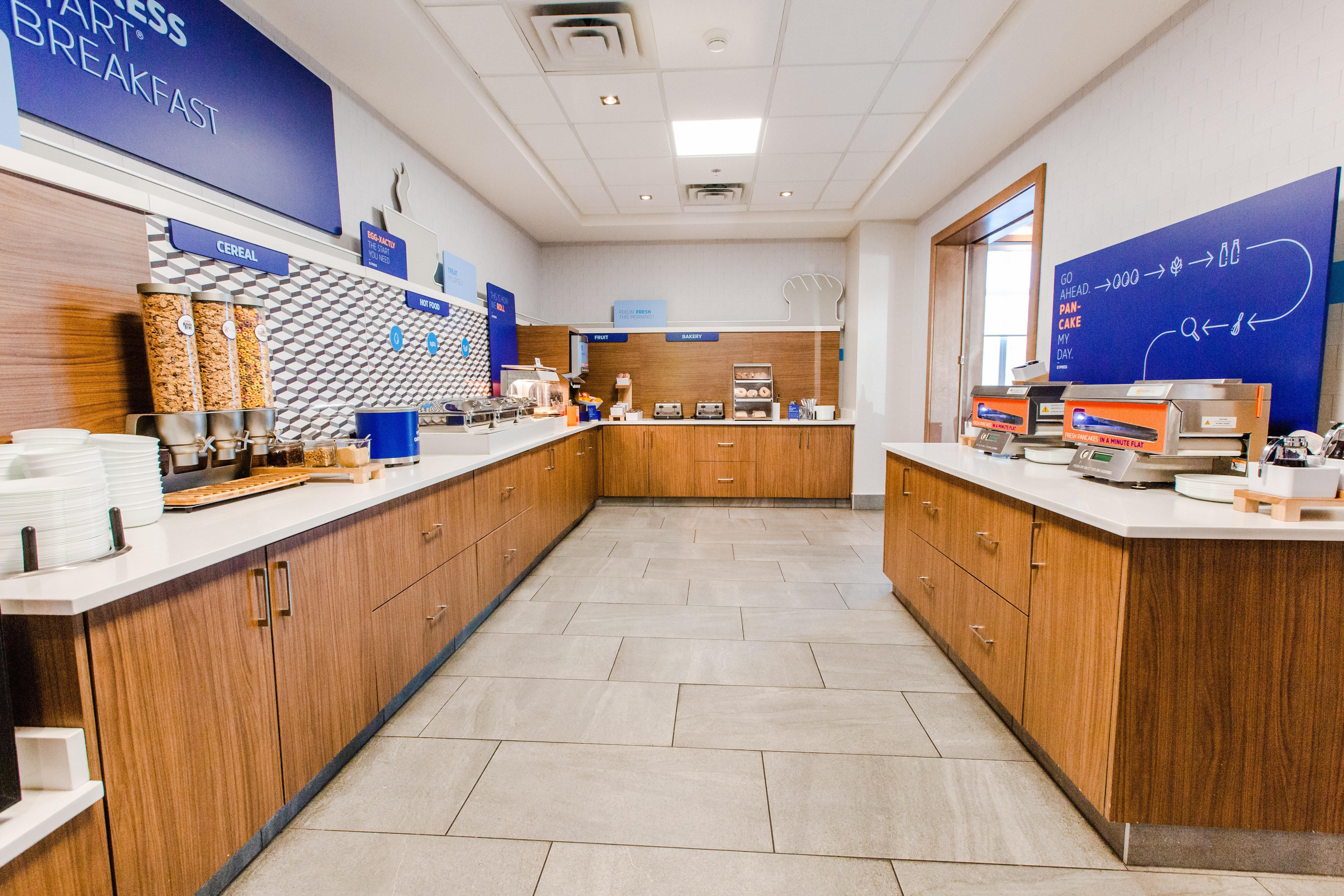 Holiday Inn Express & Suites - West Edmonton-Mall Area By Ihg Экстерьер фото