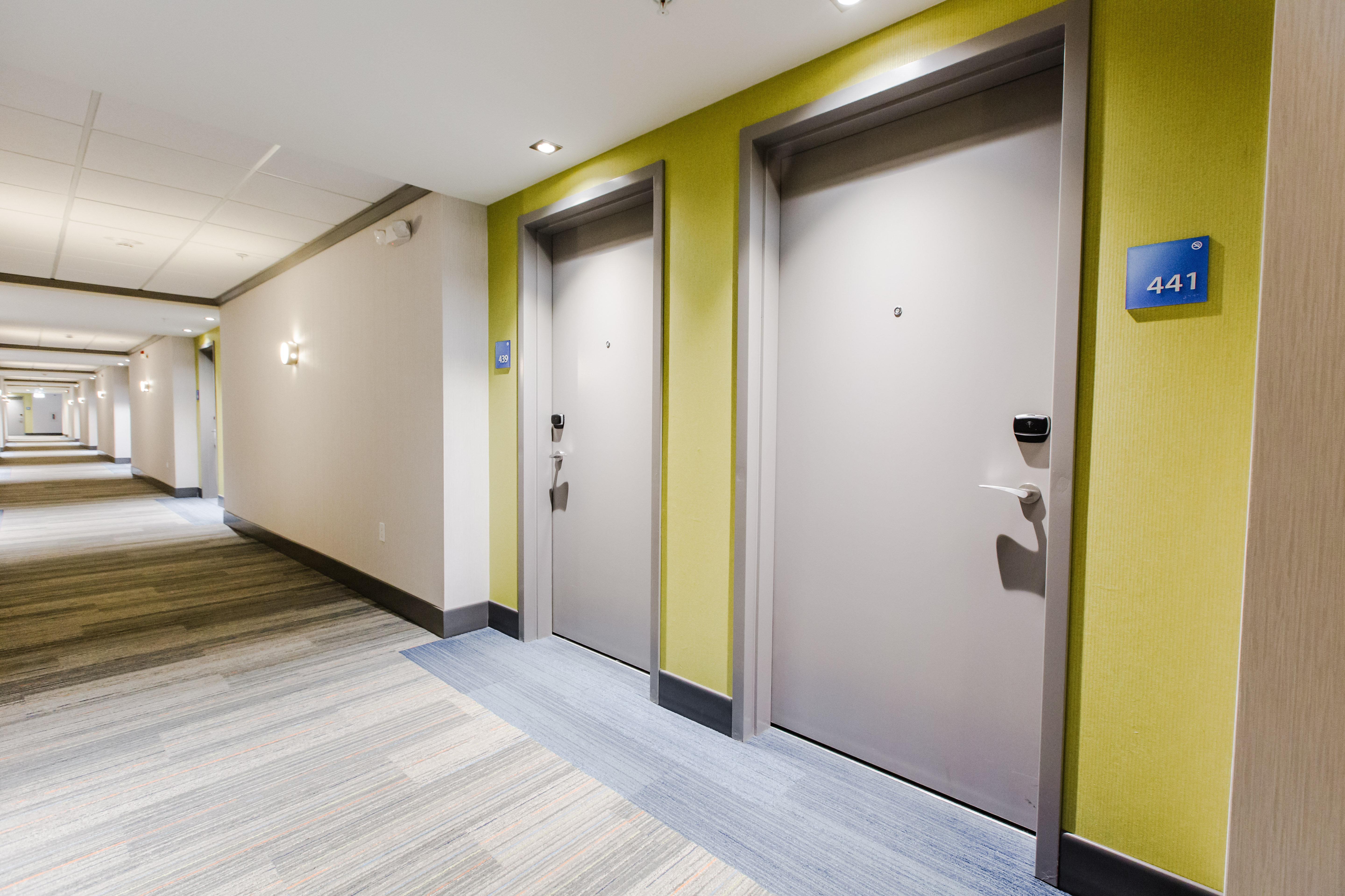 Holiday Inn Express & Suites - West Edmonton-Mall Area By Ihg Экстерьер фото